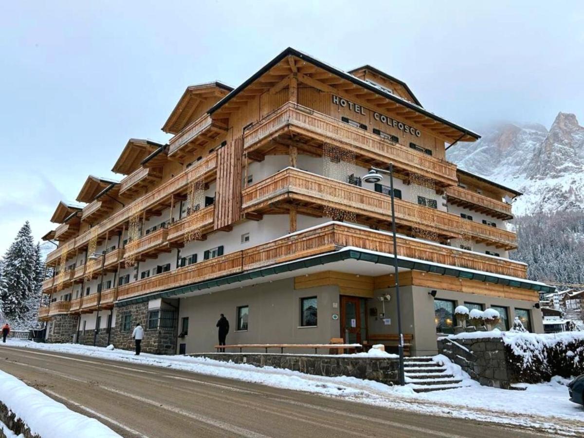 Hotel Colfosco Сан-Мартіно-ді-Кастроцца Екстер'єр фото