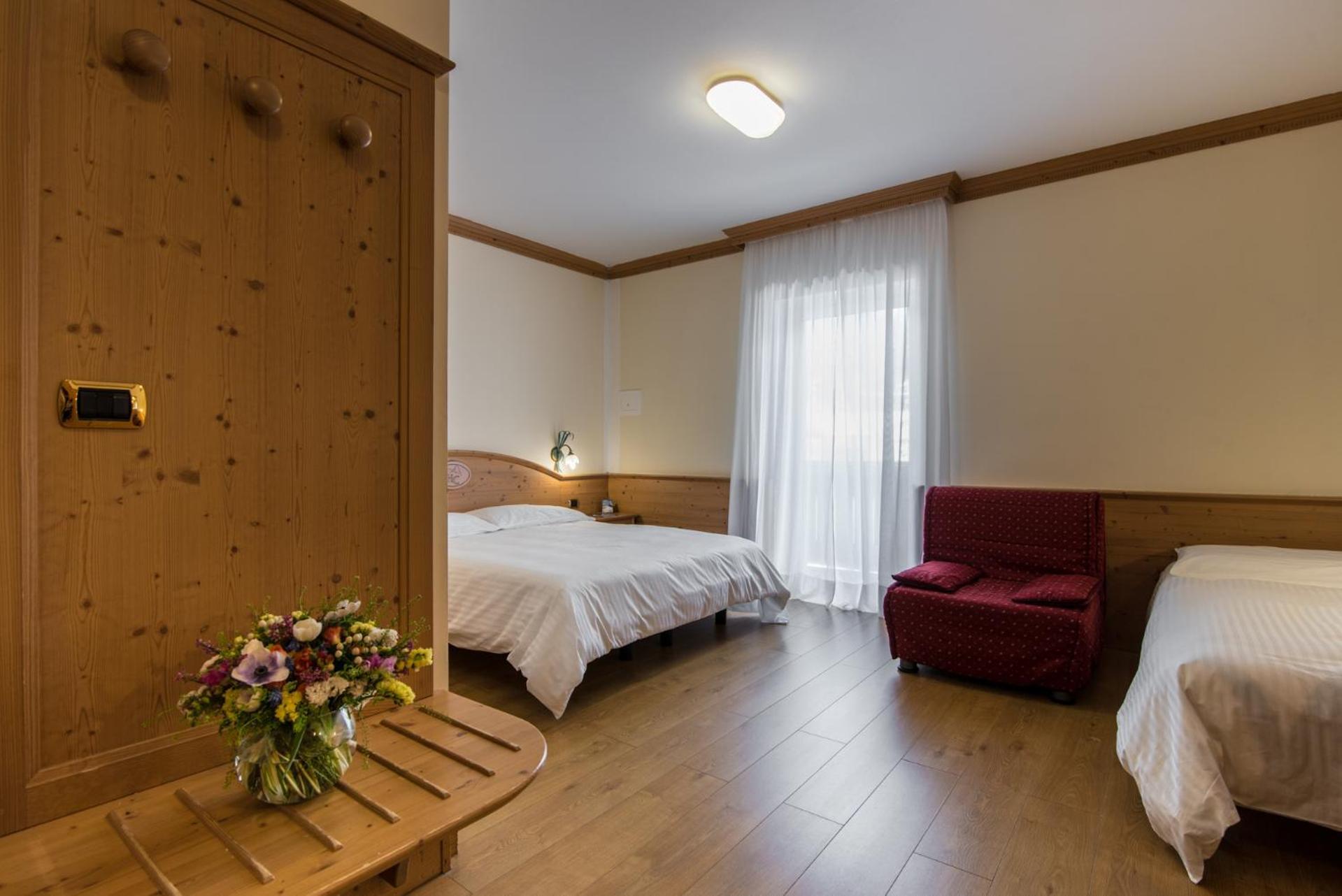 Hotel Colfosco Сан-Мартіно-ді-Кастроцца Екстер'єр фото