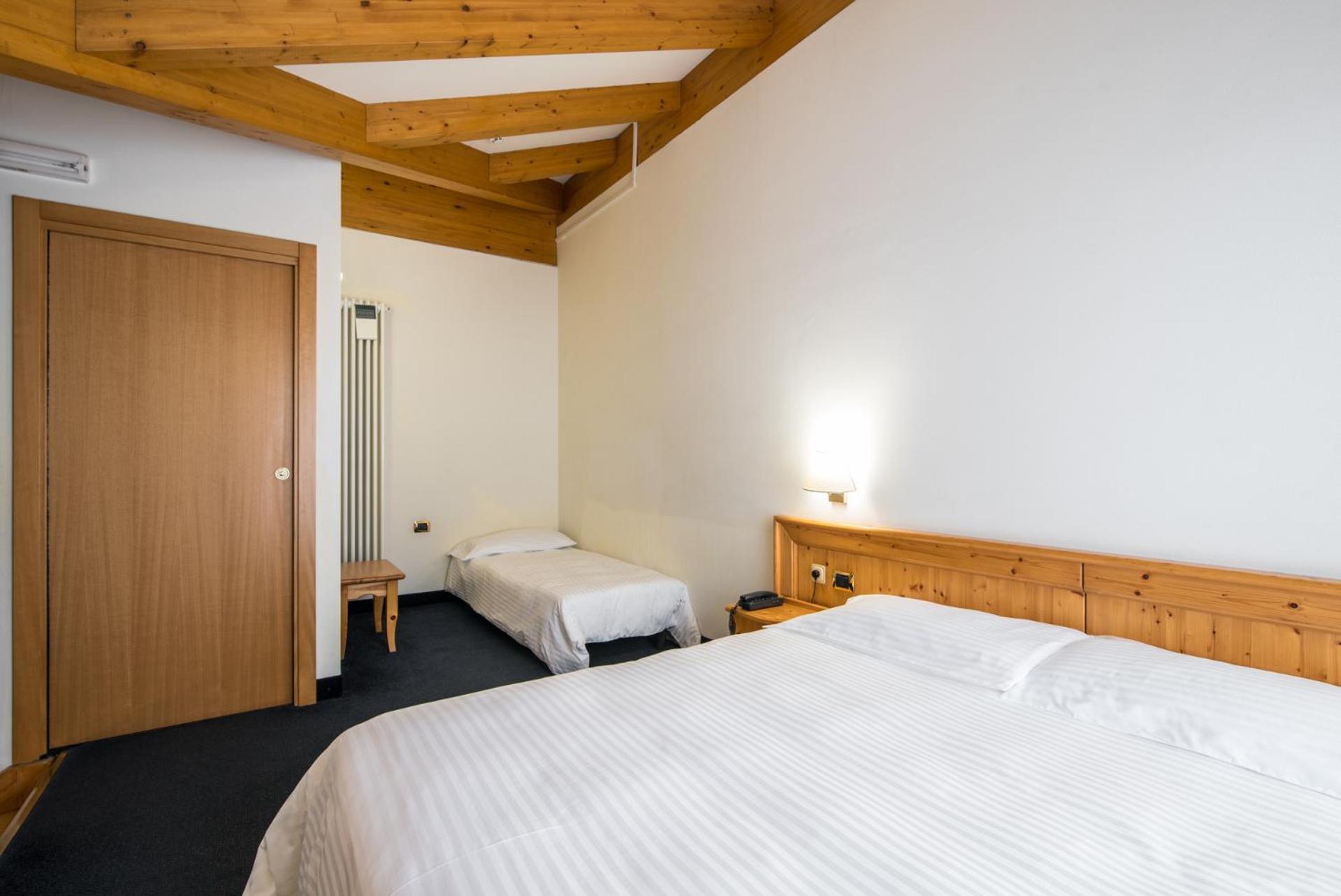 Hotel Colfosco Сан-Мартіно-ді-Кастроцца Екстер'єр фото