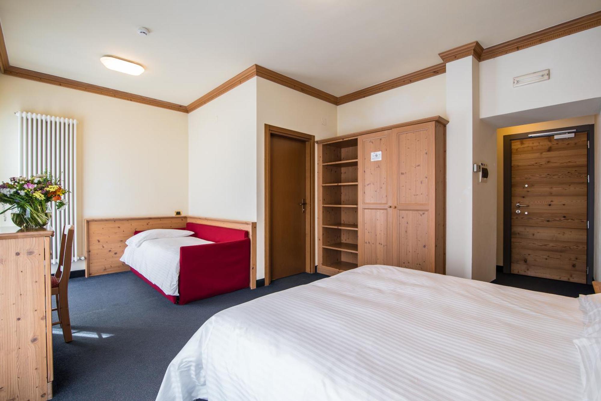 Hotel Colfosco Сан-Мартіно-ді-Кастроцца Екстер'єр фото